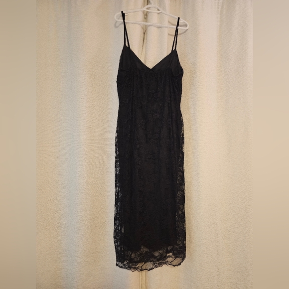 PrettyLittleThing Sexy Slinky Dress with Black Floral Lace Overlay - Size US18 - Picture 7 of 14